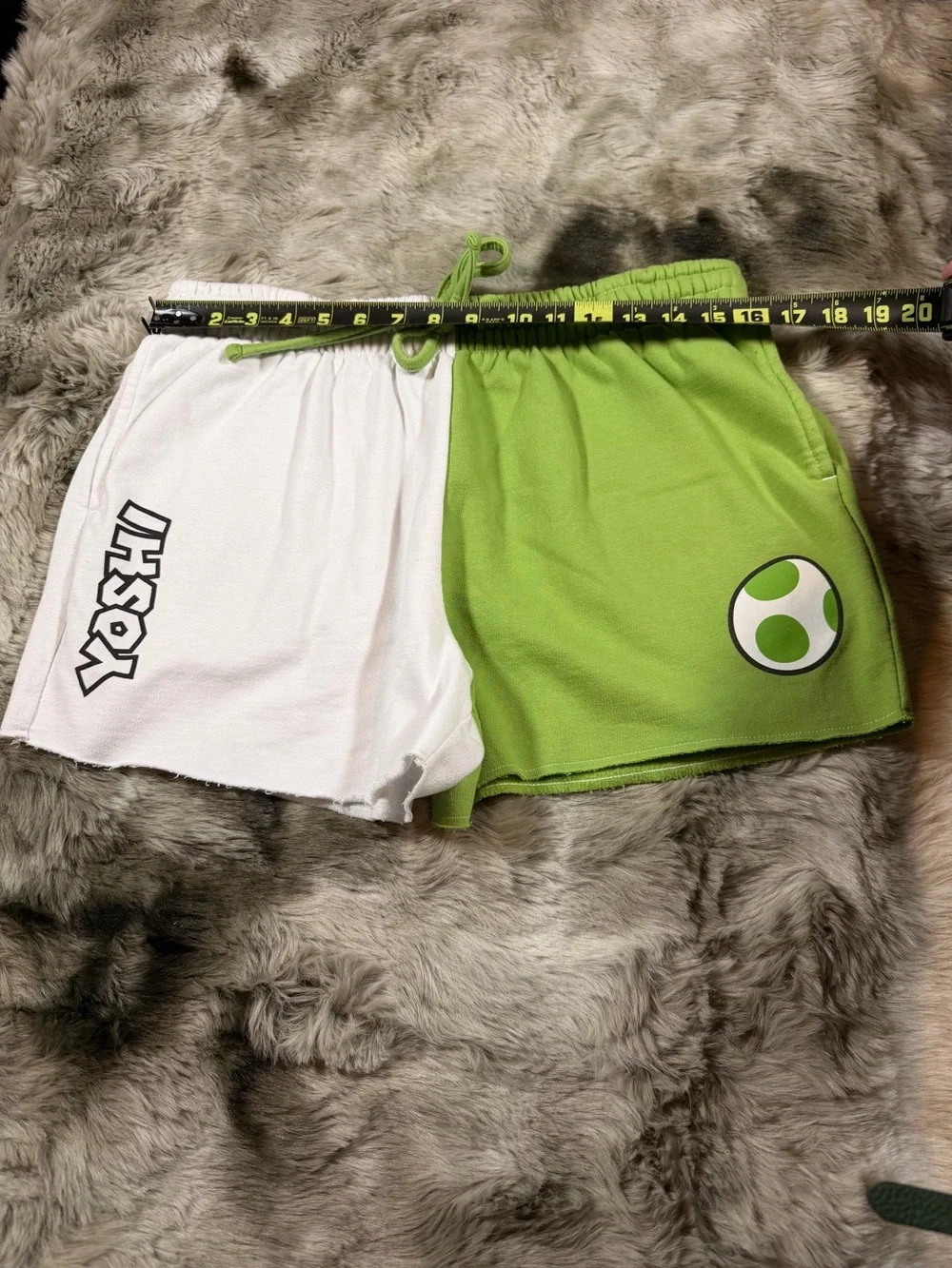 Universal Studio Super Nintendo Split-Panel Yoshi Egg Sweat Shorts - Adult 2XL